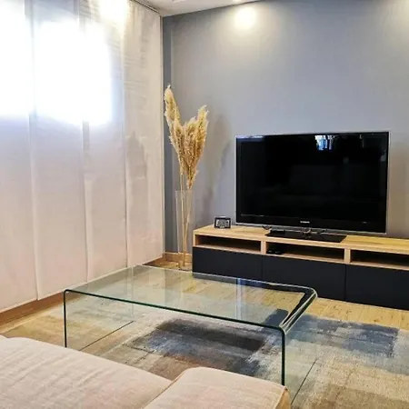 Petit Paradis Cosy T1 Bis 40M2 Independent Studio En Maison Avec Jardin & Parking Gratuit *